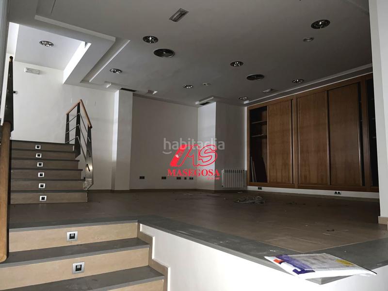 Foto 64e56d67-e3c5-4499-8b2b-e3880080cf2c. Local comercial local com. en venta en centro, 3 despachos. en Maracena