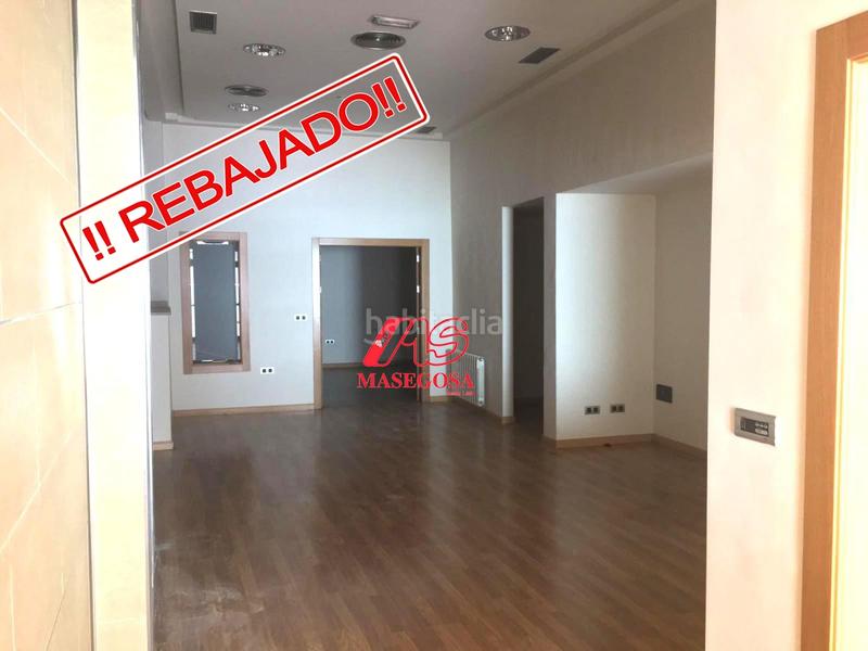 Foto dc57ef7b-abf6-4735-aead-ccca9311a26c. Local comercial local com. en venta en centro, 3 despachos. en Maracena