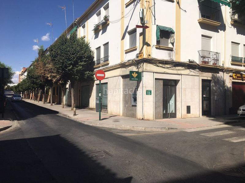 Foto ea08674c-26a7-408e-b0ff-2e4af4798267. Local comercial en calle sagrada familia 9 local com. en venta en la chana. en Granada
