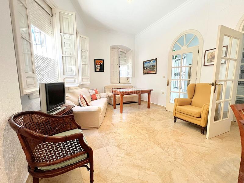 Foto e36d5f03-6212-4f95-bc9e-d73aa55c8a36. Masía en del prado 32 casa señorialúnica en el centro , todo exterior, con patio de 28 metros y a sólo 15 min de la playa en Isla Cristina