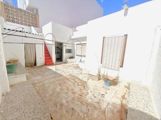 Casa a Isla Cristina. Casa de una planta en pleno centro  de  isla cristina  con patio
