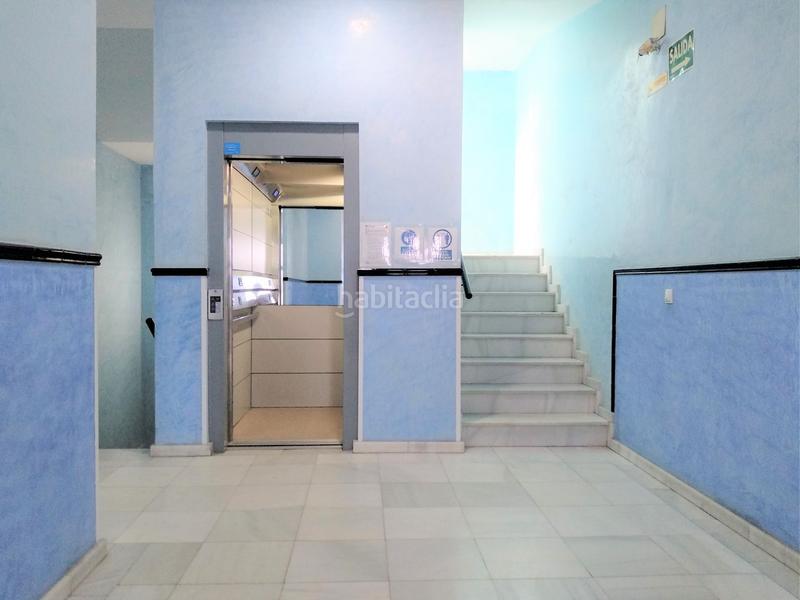 Foto 071744e0-0ccf-49ce-9afa-62b30a4330d0. Dúplex duplex en el centro en urbanización privada con piscina y dos terrazas con vistas !!!! en Isla Cristina