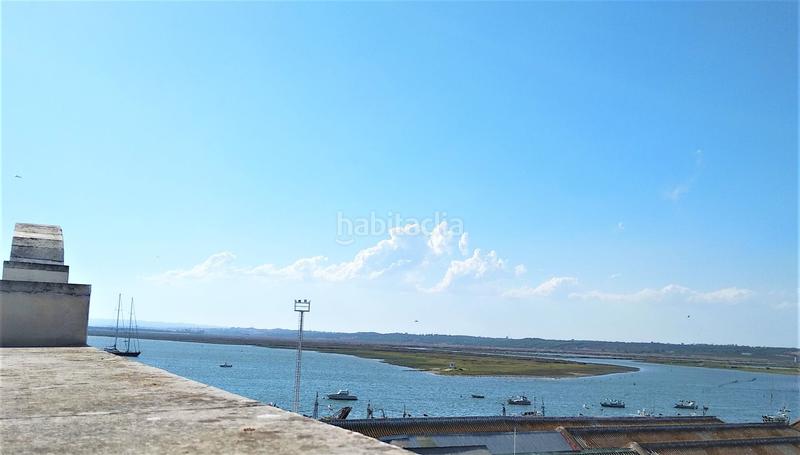 Foto 5c739d87-10c6-47b2-a661-93b74449ae3b. Dúplex duplex en el centro en urbanización privada con piscina y dos terrazas con vistas !!!! en Isla Cristina