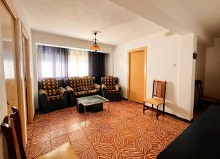 Appartement  Conde valellano. Piso 1 planta muy centrico local comercial vende  aparte  a 15 m