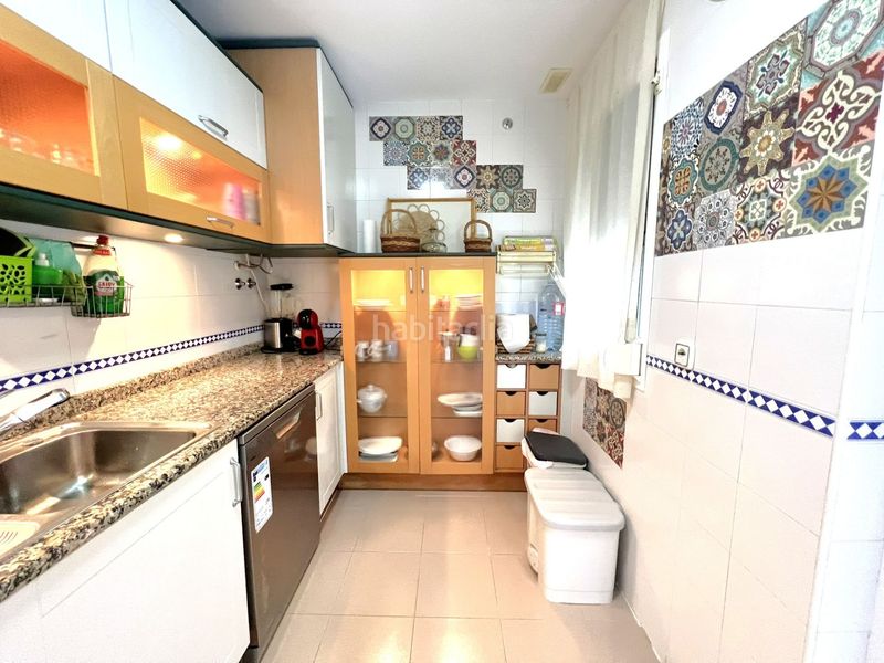 Foto b5ed6927-cdab-4dda-98f9-72cc27d9b69a. Casa adosada adosado en urbanización privada con terraza y piscina, a 200 metros de playa central en Isla Cristina