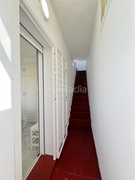 Foto dfa6b4fb-8d7b-4654-8f4a-253edb4e00d4. Casa adosada adosado en urbanización privada con terraza y piscina, a 200 metros de playa central en Isla Cristina