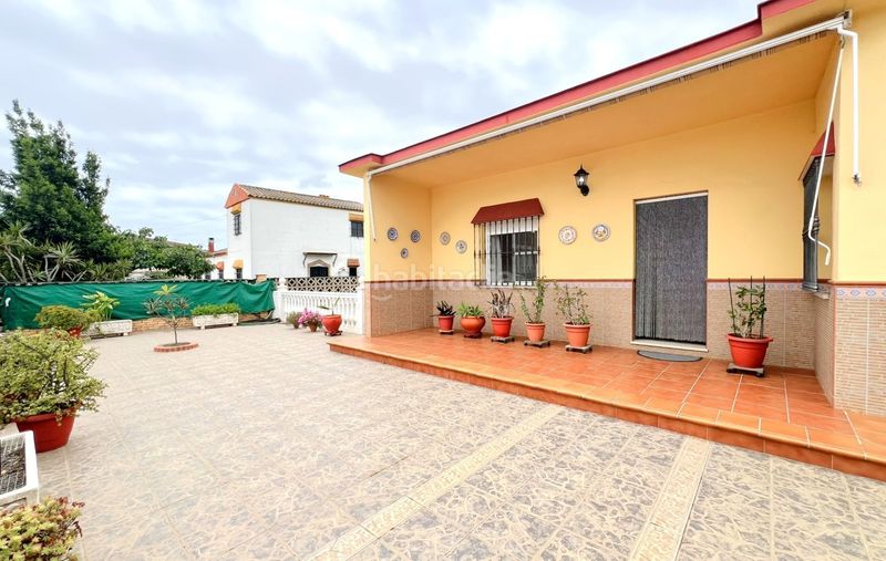 Foto 3676041d-2ec3-40b2-b84e-278a2fbebd88. Casa amb aparcament a Ayamonte ciudad Ayamonte