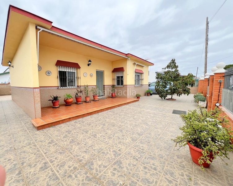 Foto a73b2dfe-1f96-4155-a88b-f9309f2b4050. Casa amb aparcament a Ayamonte ciudad Ayamonte