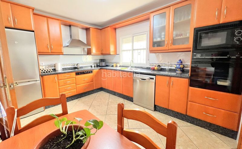 Foto bc9edaf8-afa6-4ed0-9992-45a5cf7f6bd1. Casa amb aparcament a Ayamonte ciudad Ayamonte