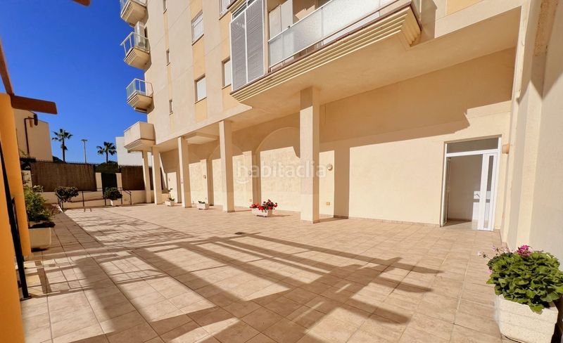 Foto f96de85d-de33-4233-9317-bb1aa2ccb544. Apartament amb calefacció piscina a Isla Cristina