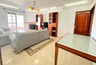 Appartamento  Poeta figuereo. Centro de isla cristina , piso 3 dormitorios con terraza a 600 m