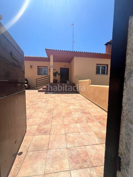 Foto 404ee8cc-85a7-41bb-9fbc-1a7d23dca2fe. Casa amb calefacció aparcament piscina a Isla Cristina