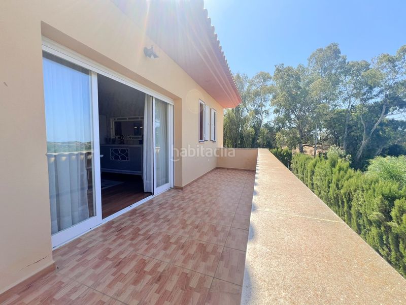 Foto ae00971b-7f6b-49d6-bec4-870bb5af1e8e. Casa amb calefacció aparcament piscina a Isla Cristina