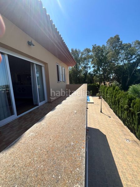 Foto afe48677-61a2-438a-91e1-ab443d036d23. Casa amb calefacció aparcament piscina a Isla Cristina