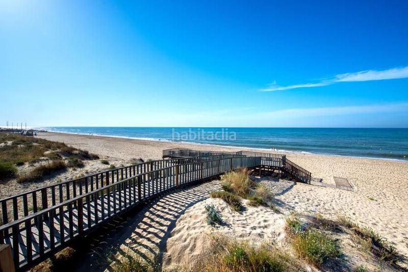 Foto 98c77a1a-d11a-432a-b300-f582e37af49e. Apartament amb piscina a Islantilla golf Islantilla