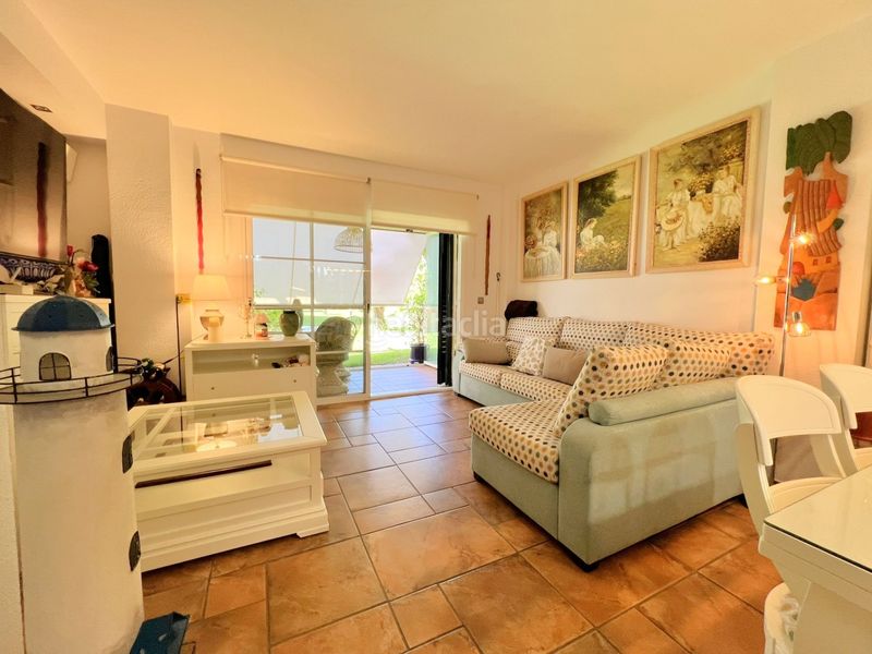 Foto bdf7dd2c-5ee9-47d3-8bf8-e326b615efbb. Apartament amb piscina a Islantilla golf Islantilla