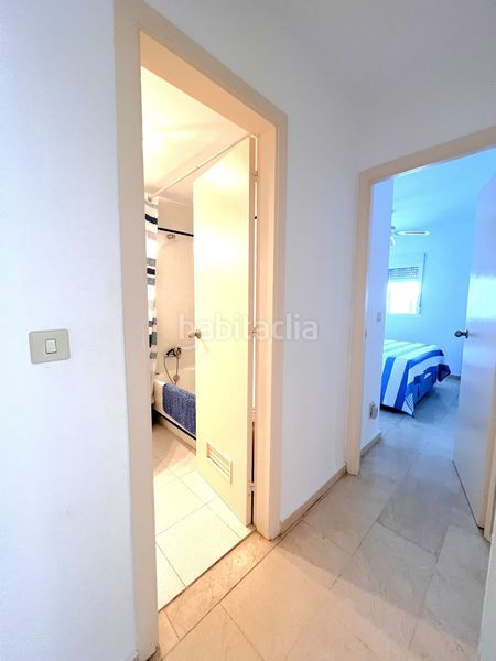 Foto b2d1da64-a8a5-4240-9848-e069a5f4bf31. Casa adossada a Isla Cristina