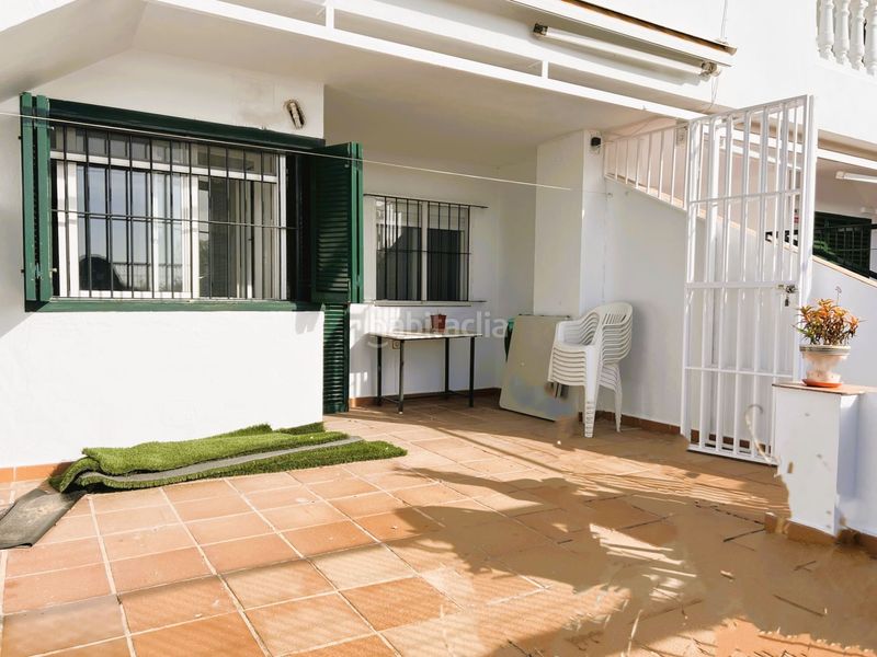 Foto c9fc6604-3645-4d8f-9513-129f1b4be316. Casa adossada a Isla Cristina