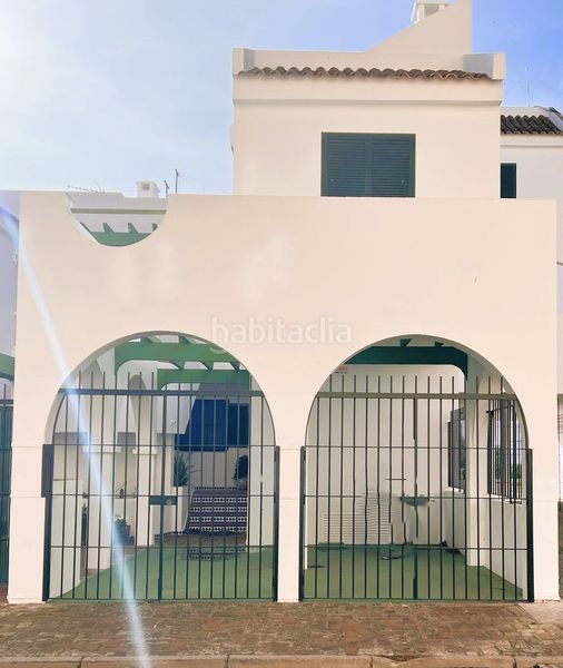 Foto e138f192-eb70-44fa-8da4-4aab23f92955. Casa adossada a Isla Cristina