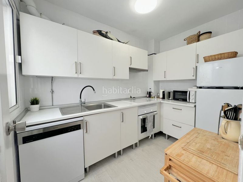 Foto f464c6da-e53a-4c60-aa75-a37440859432. Casa adossada a Isla Cristina