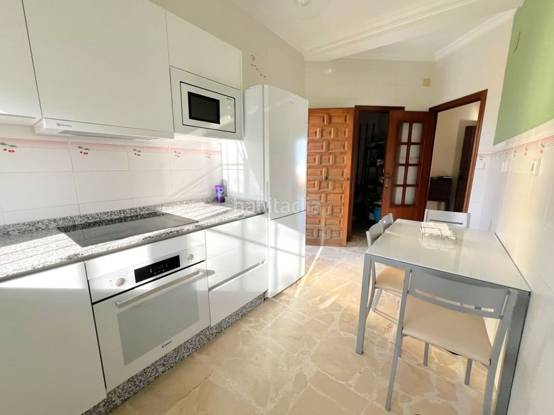 Foto 0a12c0dc-d7fe-400d-83eb-f87db75a8404. Casa amb aparcament a Ayamonte ciudad Ayamonte
