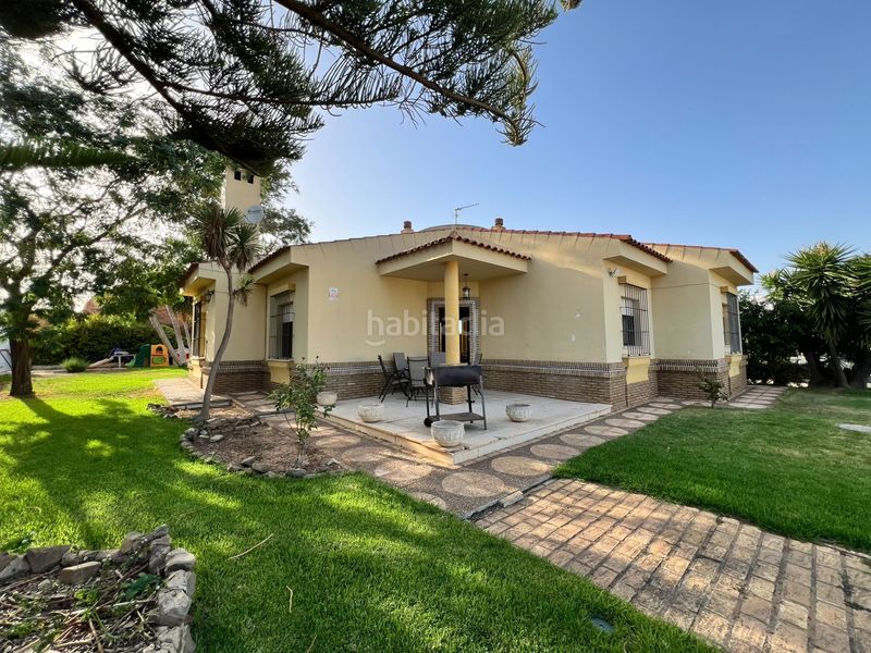 Foto 7f7e110c-c3b3-4e36-a8d3-f1b54f129702. Casa amb aparcament a Ayamonte ciudad Ayamonte