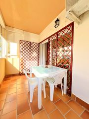 Apartamento  Fundadores. Ocasión!!!! apartamento con terraza y plaza de garaje ,a dos min