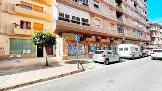 Local Comercial en Calle Cartuja 9