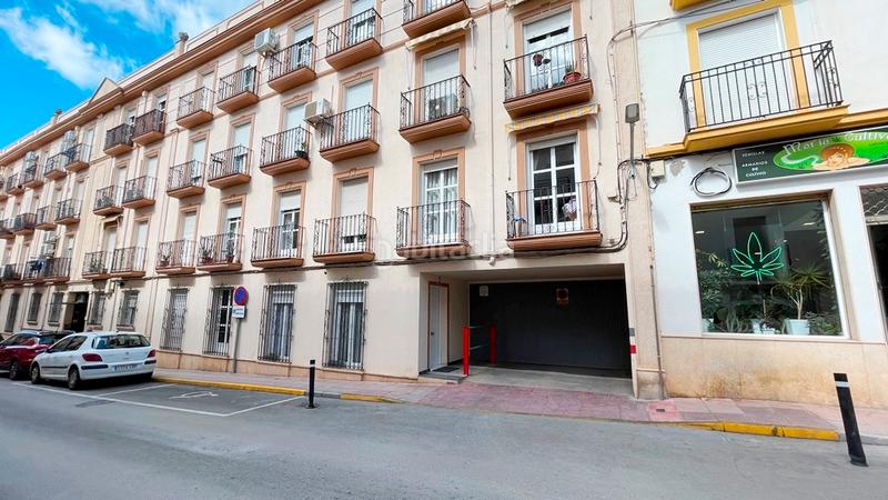 Foto 653b55d3-89e0-42a2-8d73-05d4c6f9b686. Parking coche en calle lauría 19 en Centro Ronda