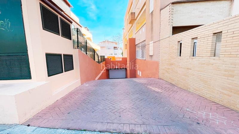 Foto 2ca00b78-a7d7-4a40-a579-0514d033bc5e. Parking coche en calle fernando trapero blazquez 6 en Torremolinos