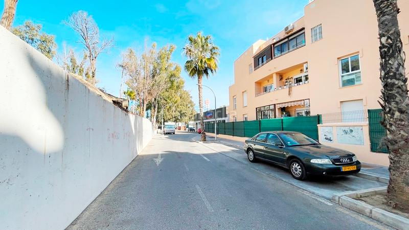 Foto 3d1c7284-a75d-402c-9bc3-82103cbe518e. Parking coche en calle fernando trapero blazquez 6 en Torremolinos
