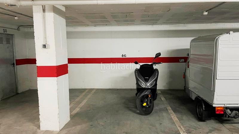 Foto 8a7dc44a-bcc9-4643-a3d6-4ab172d5a9ab. Parking coche en calle fernando trapero blazquez 6 en Torremolinos