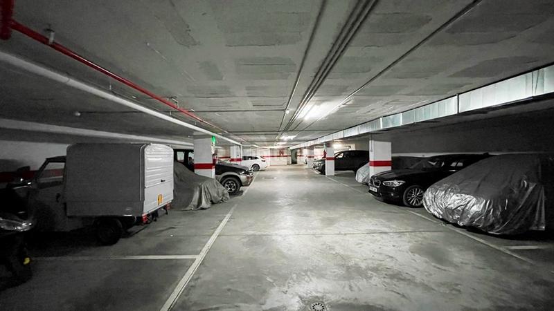 Foto cd18d007-e312-41e3-8596-2a16795029e8. Posto auto in calle fernando trapero blazquez 6 in Torremolinos