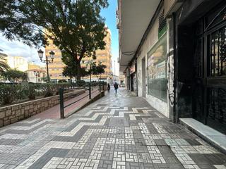 Local Comercial en Los Castillejos - La Trinidad