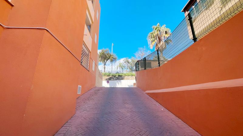 Foto 45abb103-81cd-48a6-95c5-b8088de1145b. Aparcament cotxe a calle fernando trapero blazquez 73 a Torremolinos