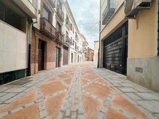 Local Comercial en Calle Medidores 12