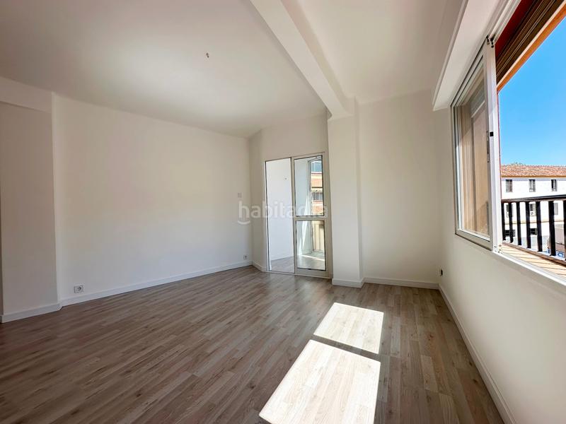 Foto a36325d2-fde9-4f06-ac47-cc69d6a387ab. Piso en calle marqués de cádiz 43 en El Molinillo - Capuchinos Málaga