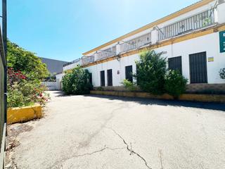 Edifici a Avenida del olivar 2