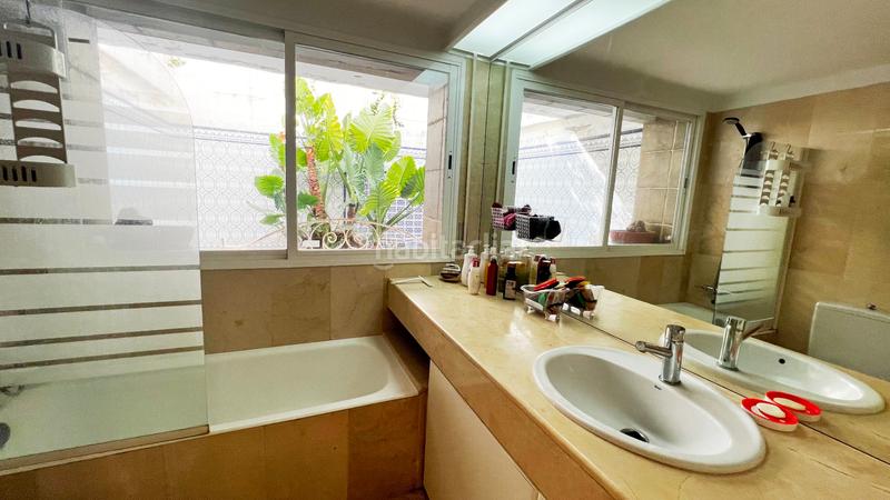 Foto aabfcc5f-8d99-4057-89a7-34d2d3e60bbc. Zweistöckige wohnung in urbanización golf Río Real 7 in Marbella