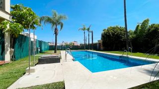 Apartamento  Barriada el velerín. Apartamento a 200 m de la playa
