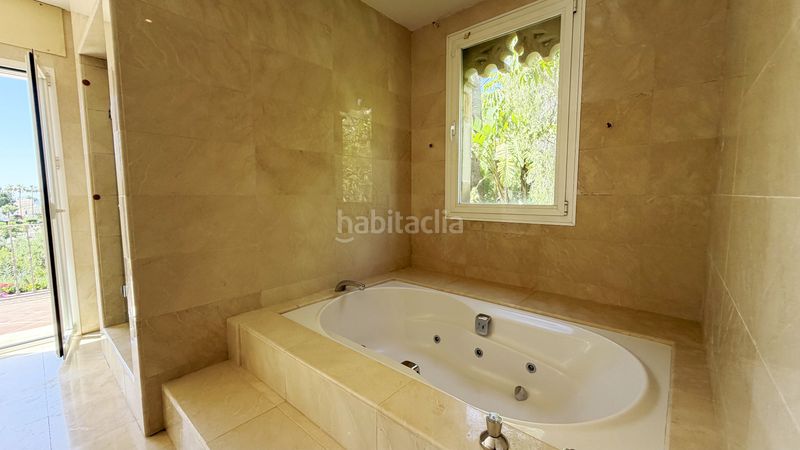 Foto f64085cb-9a39-4e90-936e-b0c581afe844. Chalet en La Quinta Benahavís