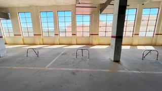 Car parking in Calle clavel 14