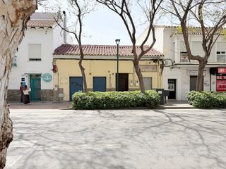 Wohngrundstück in Avenida Juan Sebastián Elcano 56