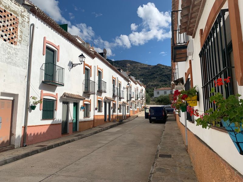 Foto daacf50d-f6a5-4dad-a8da-6878c28e8d49. Casa adossada a avenida de ronda 4 a Jimera de Líbar