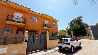 Reihenhaus in Calle de emilio castelar 41