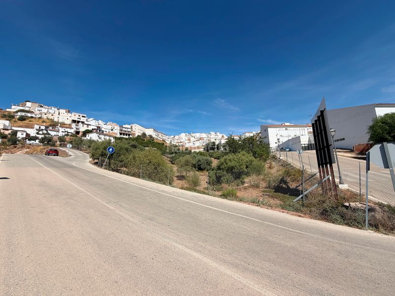 Foto 4f021423-14b5-4d78-b88b-f5bd2d39e746. Terreny residencial a calle rehoyada 15 a Almogía