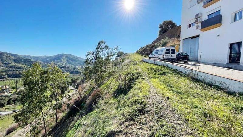 Foto 0b3b717c-a9ba-4aff-8d59-247e0a3c1adc. Terrain résidentiel dans calle trocha 1 dans Álora