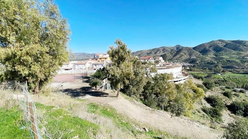 Foto 5ac81551-c7cf-4378-8291-3f07fcb28bd9. Terrain résidentiel dans calle trocha 1 dans Álora