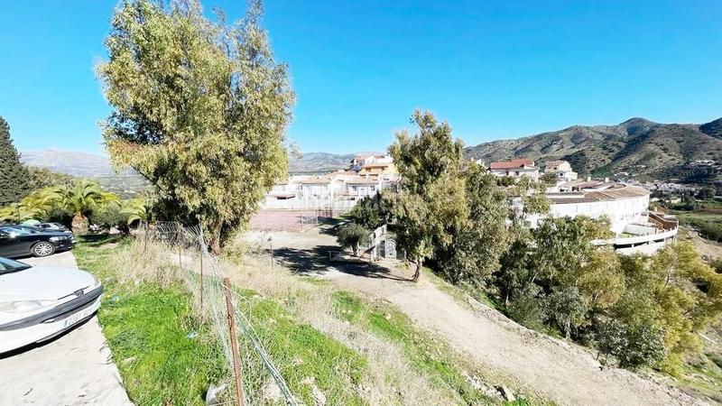 Foto eb211d1f-3615-4546-b6dd-296b28655931. Terrain résidentiel dans calle trocha 1 dans Álora