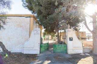 Masia a Benahadux. Fantástica parcela en benahadux